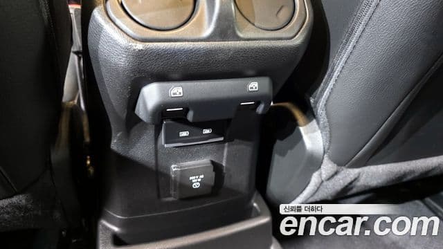 Jeep Wrangler 2022 — Şəkil 34/34