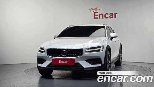 Volvo V60 Cross Country 2021 — Şəkil 3/20