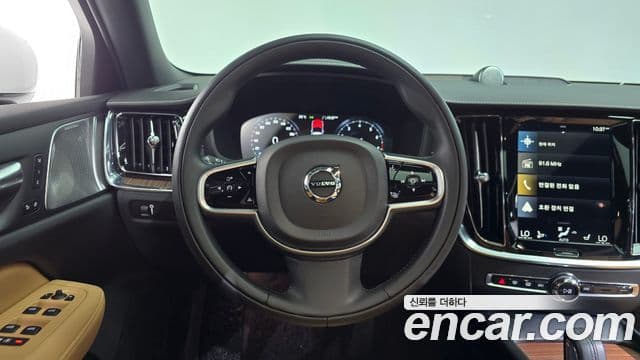 Volvo V60 Cross Country 2021 — Şəkil 13/20