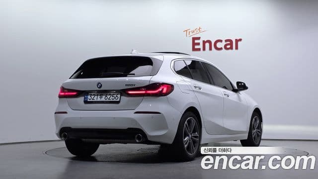 BMW 1 Series 2022 — Şəkil 2/20