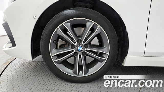 BMW 1 Series 2022 — фото 5 из 20