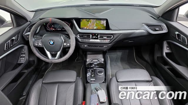 BMW 1 Series 2022 — Şəkil 7/20