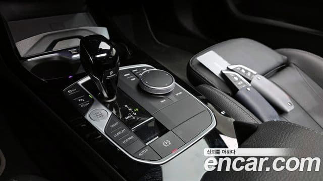 BMW 1 Series 2022 — Şəkil 9/20