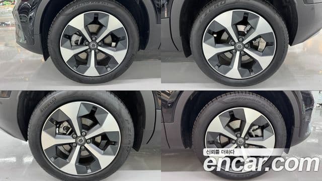 Volvo XC40 2025 — Şəkil 13/16