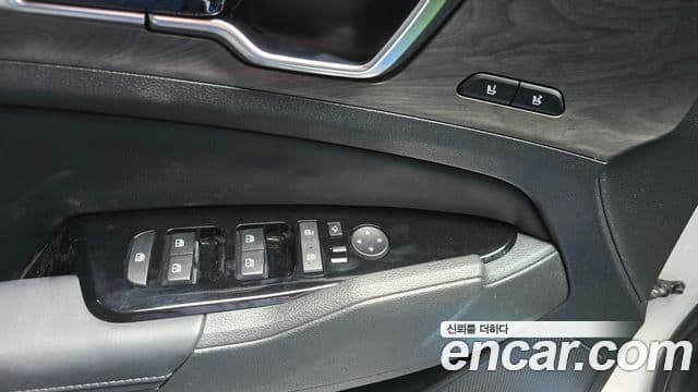 Kia Sportage 2023 — Şəkil 13/20