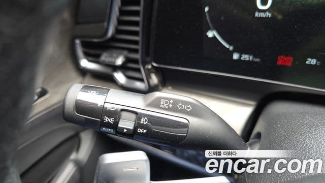 Kia Sportage 2023 — Şəkil 15/20