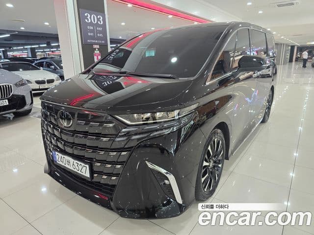 Toyota Alphard 2023 — Photo 6/17