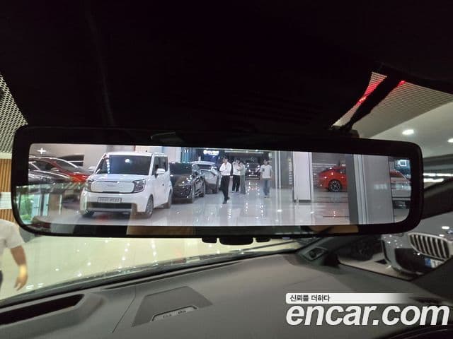 Toyota Alphard 2023 — Photo 4/17