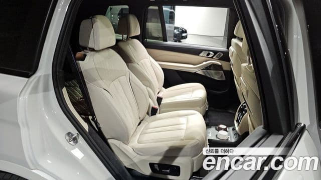 BMW X7 2023 — Şəkil 11/20