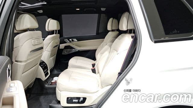 BMW X7 2023 — Photo 31/36