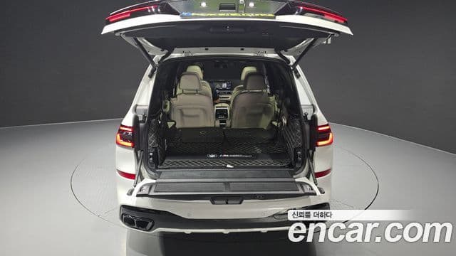 BMW X7 2023 — Photo 6/36