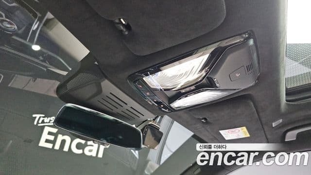 BMW X7 2023 — Photo 17/36