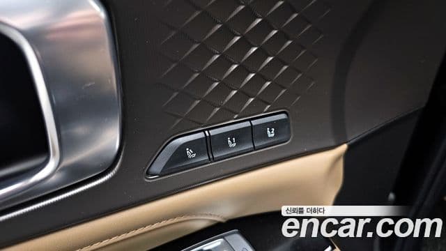Kia Sorento 2024 — Photo 7/35