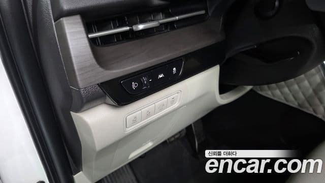 Kia Carnival 2021 — Photo 5/39