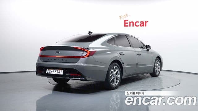 Hyundai Sonata 2022 — ფოტო 1/20