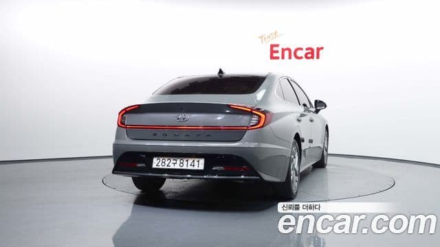 Hyundai Sonata 2022 — ფოტო 3/20