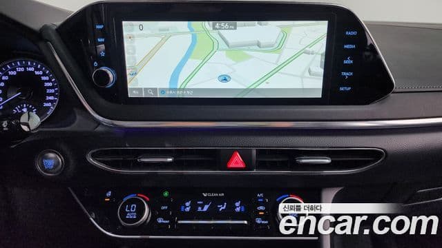 Hyundai Sonata 2022 — ფოტო 13/20