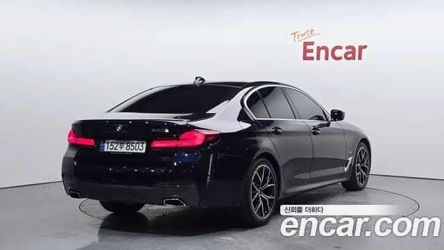 BMW 5 Series 2021 — ფოტო 1/20