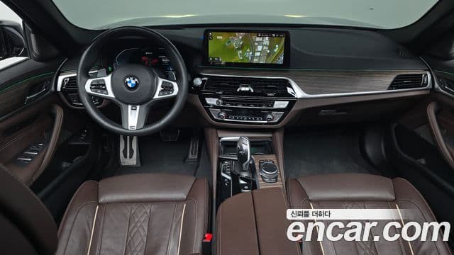 BMW 5 Series 2021 — ფოტო 9/20