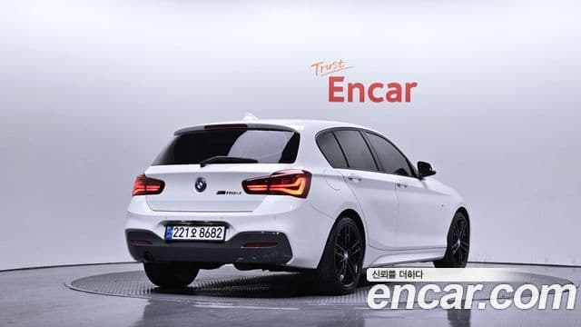 BMW 1 Series 2018 — Şəkil 1/20