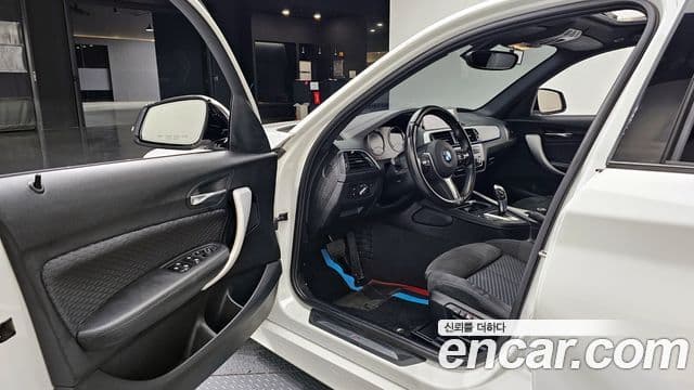 BMW 1 Series 2018 — Şəkil 14/20