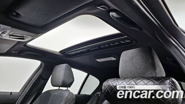 BMW 1 Series 2018 — Şəkil 8/20