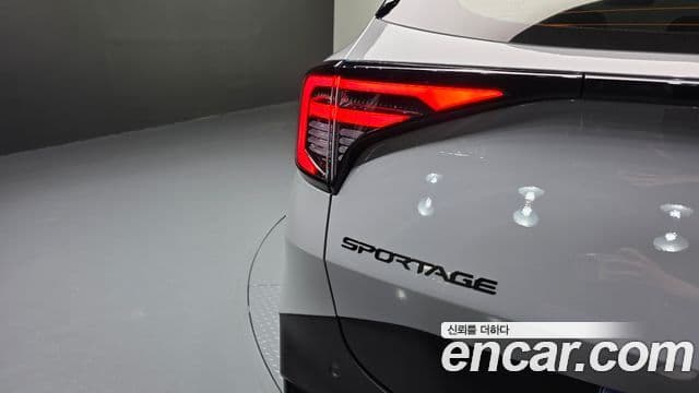 Kia Sportage 2025 — Şəkil 32/33