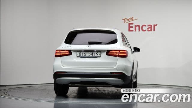 Mercedes-Benz GLC-Class 2019 — Şəkil 4/20