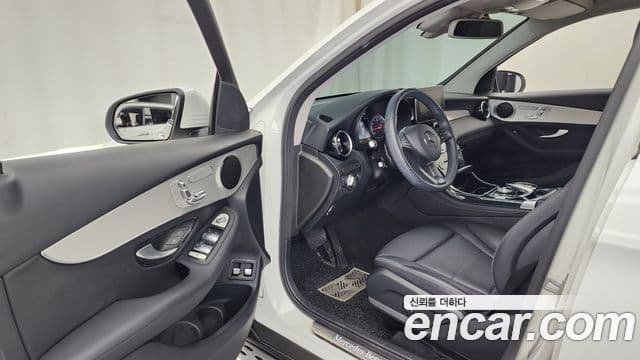 Mercedes-Benz GLC-Class 2019 — Şəkil 10/20
