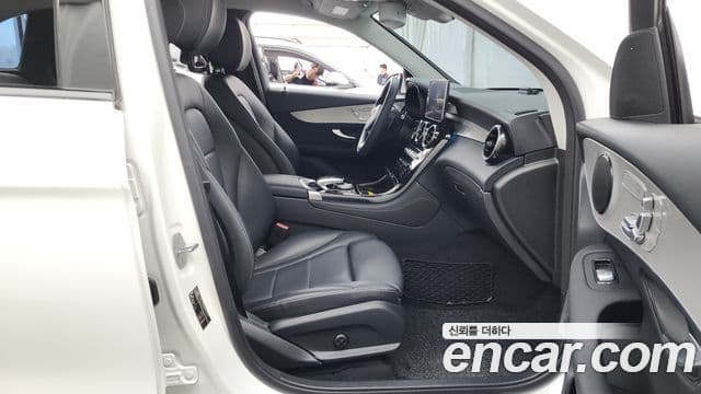 Mercedes-Benz GLC-Class 2019 — Şəkil 11/20