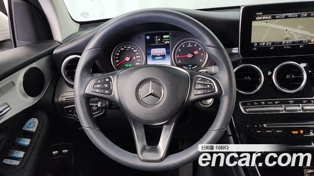 Mercedes-Benz GLC-Class 2019 — Şəkil 13/20