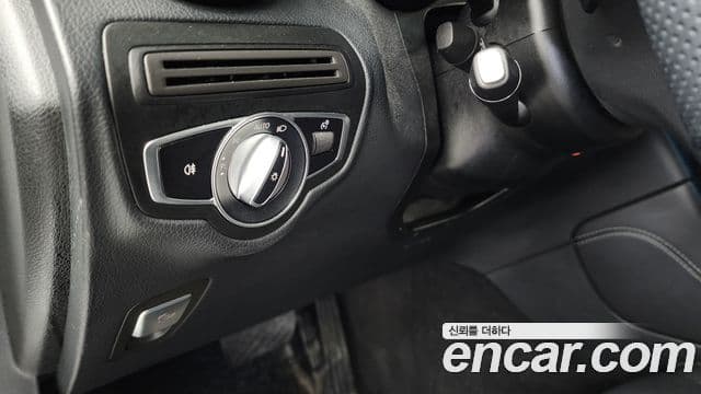 Mercedes-Benz GLC-Class 2019 — Şəkil 16/20
