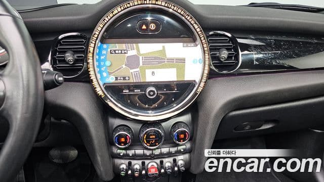 Mini Cooper Convertible 2024 — ფოტო 12/20