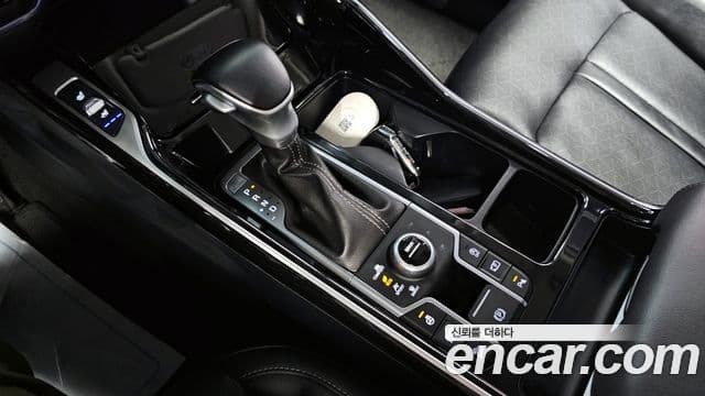 Kia Sorento 2022 — ფოტო 9/20