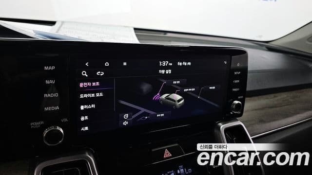 Kia Sorento 2022 — ფოტო 15/20
