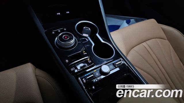 Kia K5 2021 — ფოტო 9/20