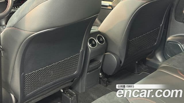 Mercedes-Benz GLB-Class 2025 — Фото 12/20