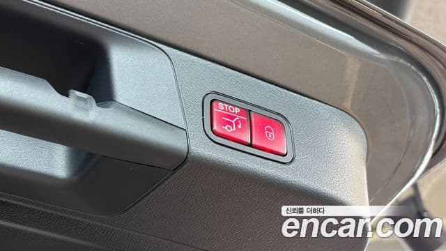 Mercedes-Benz GLB-Class 2025 — Фото 19/20