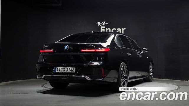 BMW 7 Series 2024 — ფოტო 2/20