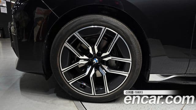 BMW 7 Series 2024 — ფოტო 5/20