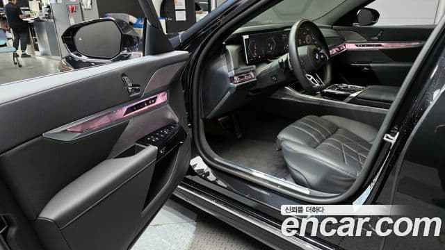 BMW 7 Series 2024 — ფოტო 10/20