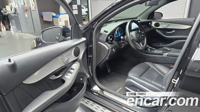 Mercedes-Benz GLC-Class 2021 — ფოტო 8/20