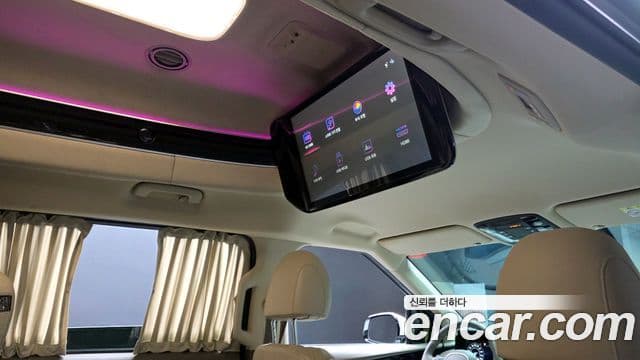 Kia Carnival 2021 — Şəkil 17/20