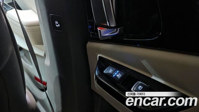 Kia Carnival 2021 — Şəkil 19/20