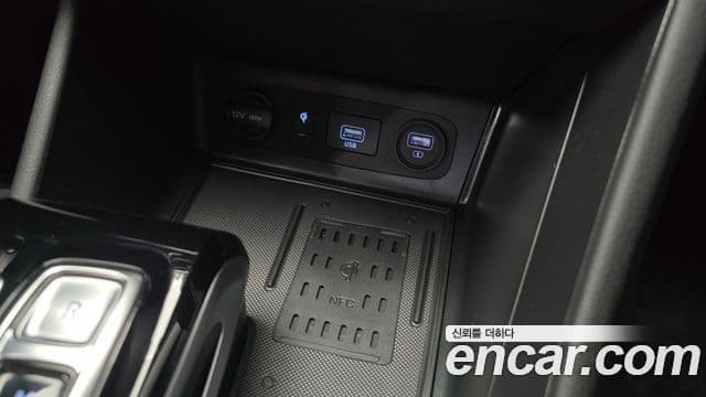 Hyundai Sonata Hybrid 2021 — Photo 9/30