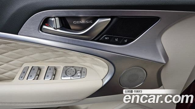 Genesis G70 2018 — Photo 6/35