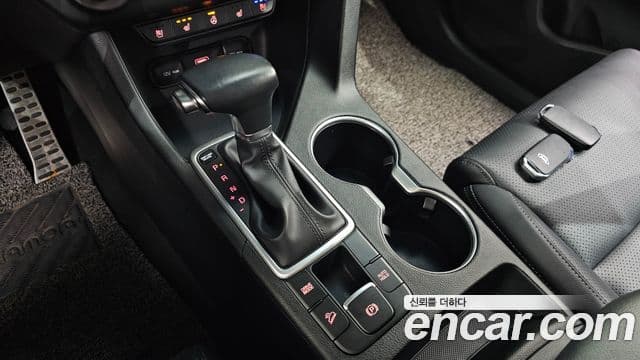 Kia Sportage The Bold 2020 — ფოტო 9/20