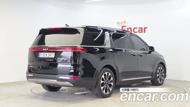 Kia Carnival 2023 — Фото 2/20