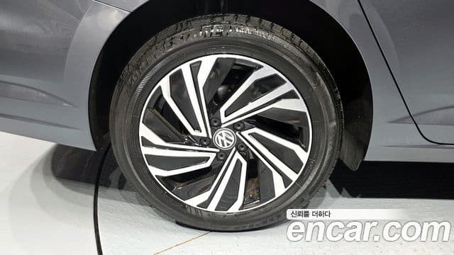 Volkswagen Jetta 2021 — Photo 12/20