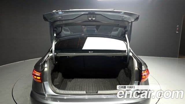 Volkswagen Jetta 2021 — Photo 5/20